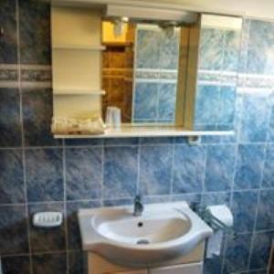 Apartmani Nikolina Ražanac Buitenkant foto