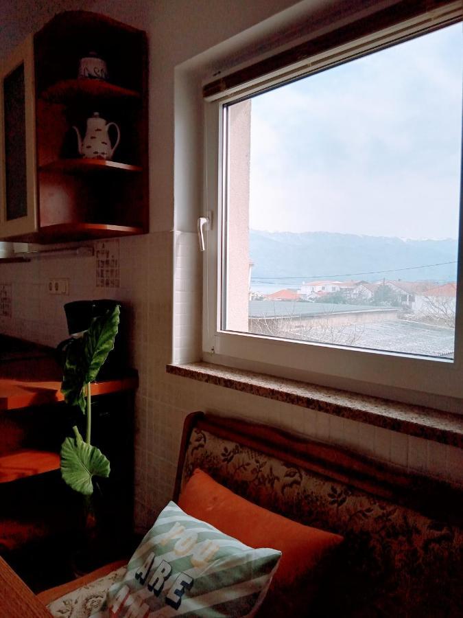 Apartmani Nikolina Ražanac Buitenkant foto